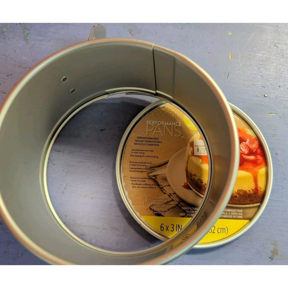 Wilton NIP VTG 6" size Spring form Pan